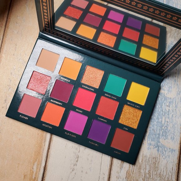 Ace Beaute "Nostalgia" Palette - Picture 2 of 2